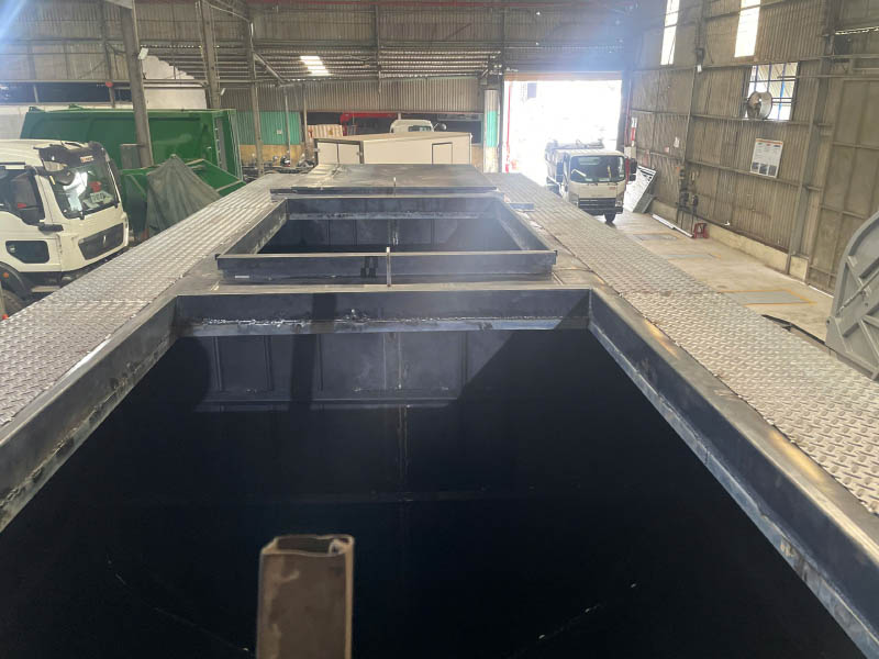 Xe Bồn Cám 24 Khối Isuzu 3 Chân Chở Thức Ăn Chăn Nuôi 9 xe bồn cám 24 khối isuzu 3 chân