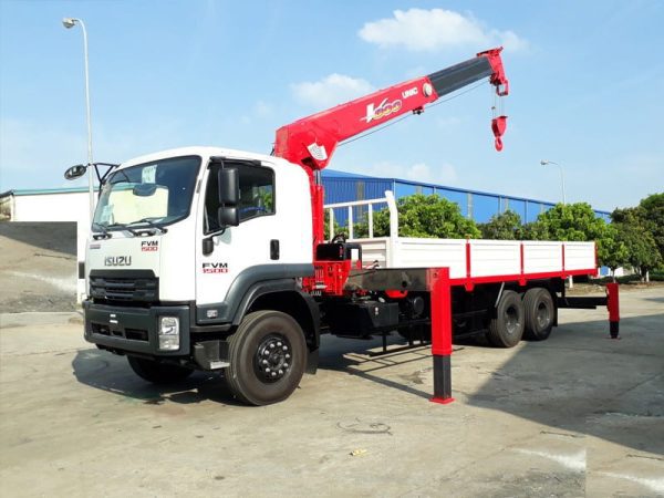 Xe tải Isuzu FVM 1500 15 tấn gắn cẩu