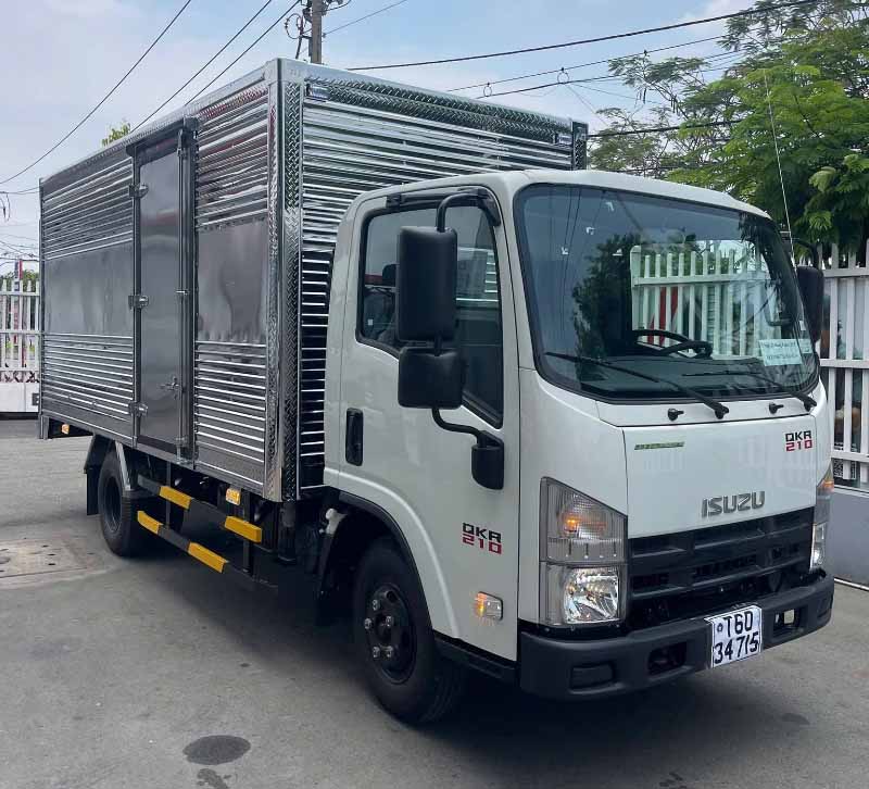 isuzu qkr 210 thùng kín