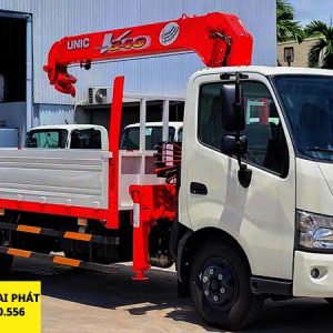 hino 300 2t5 gắn cẩu unic 3 tấn 3 khúc