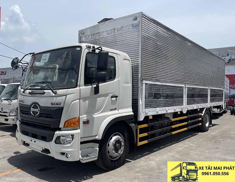 hino fg 8 tấn thùng kín cánh dơi