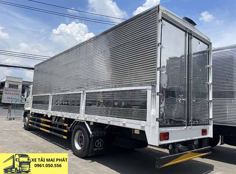 hino fg 8 tấn thùng kín cánh dơi