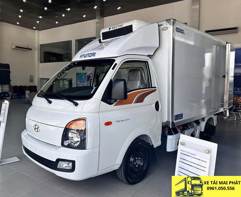 mui lướt gió hyundai h150