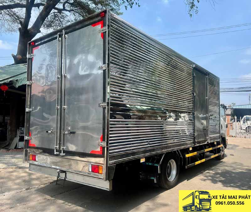 isuzu fsr 700 thùng kín