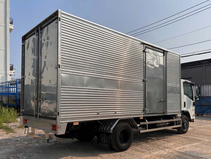 isuzu npr 350 thùng kín