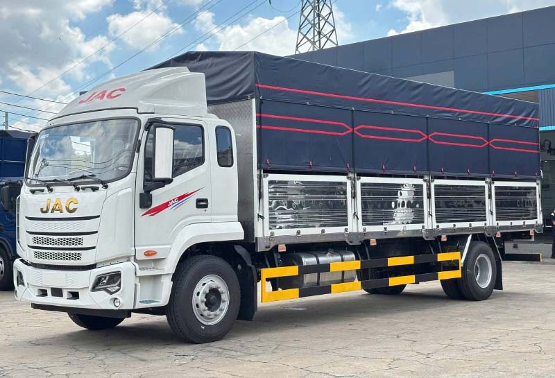 Jac Dawos Thùng Bạt 1 jac dawos nóc thấp thùng bạt